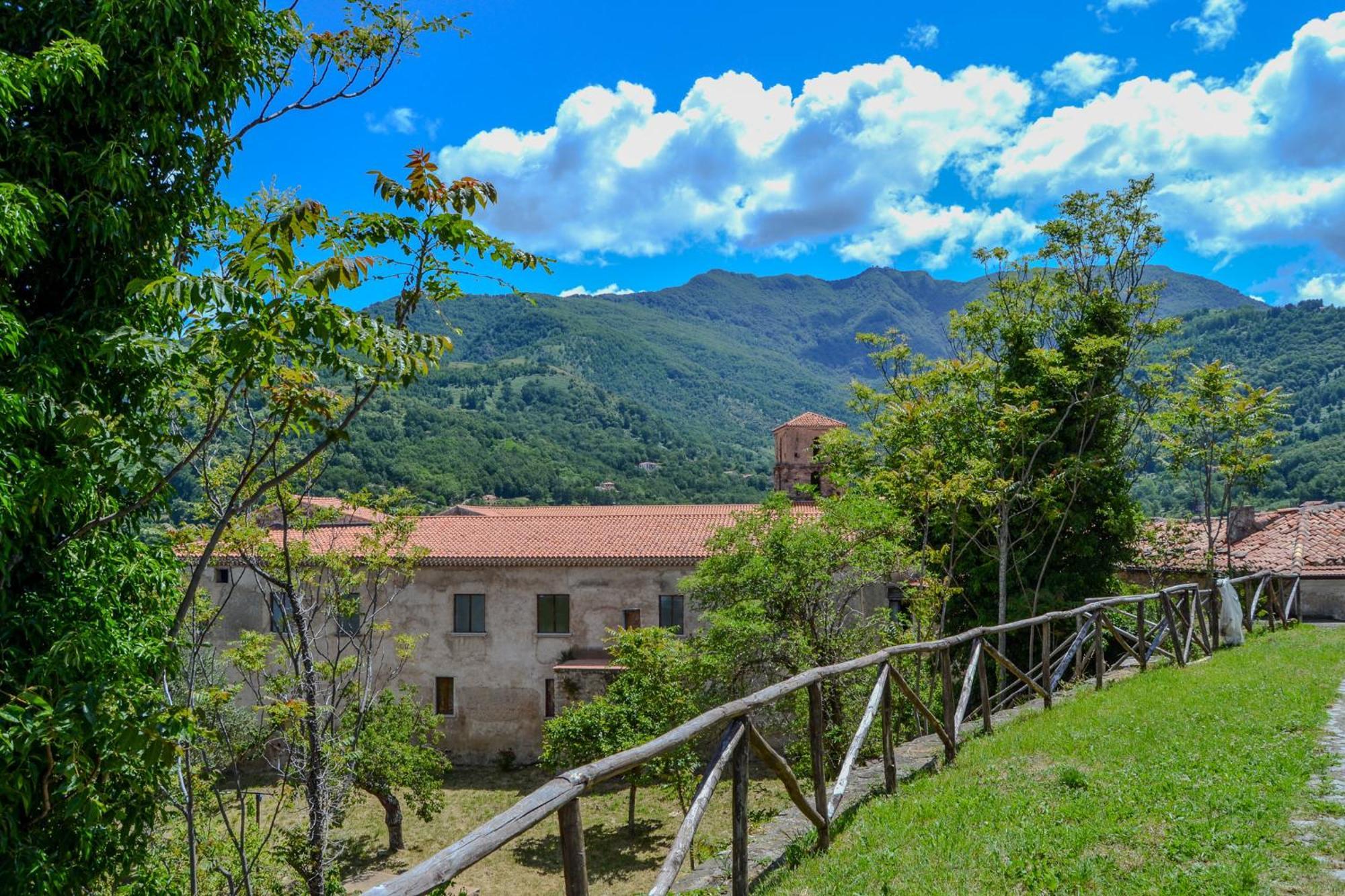 Вілла Castello Baronale Novi Velia Екстер'єр фото